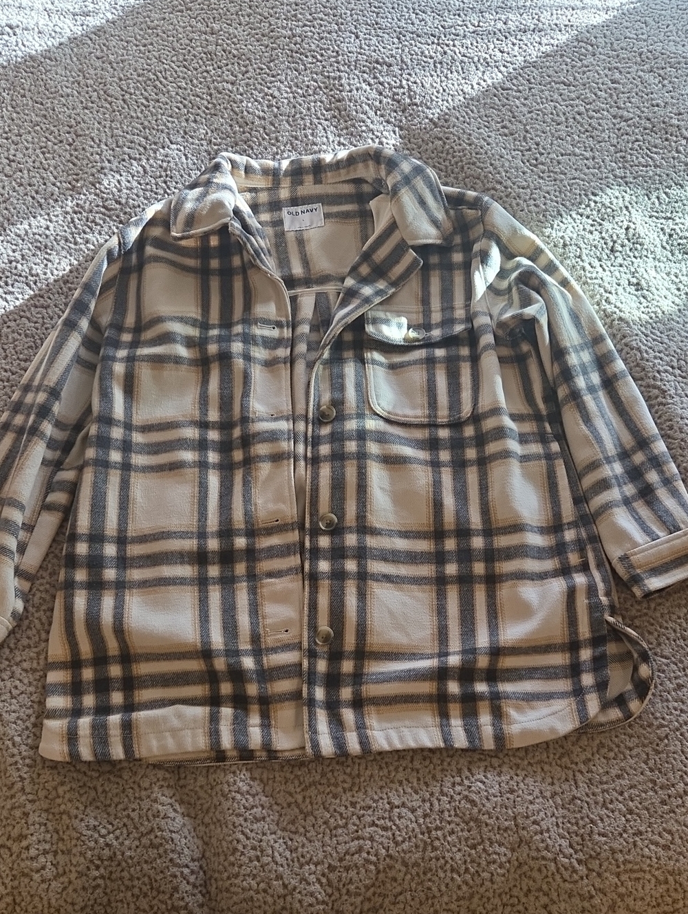 Old Navy Plaid Utility Shacket Plaid Shirt Jacket in Beige & Black